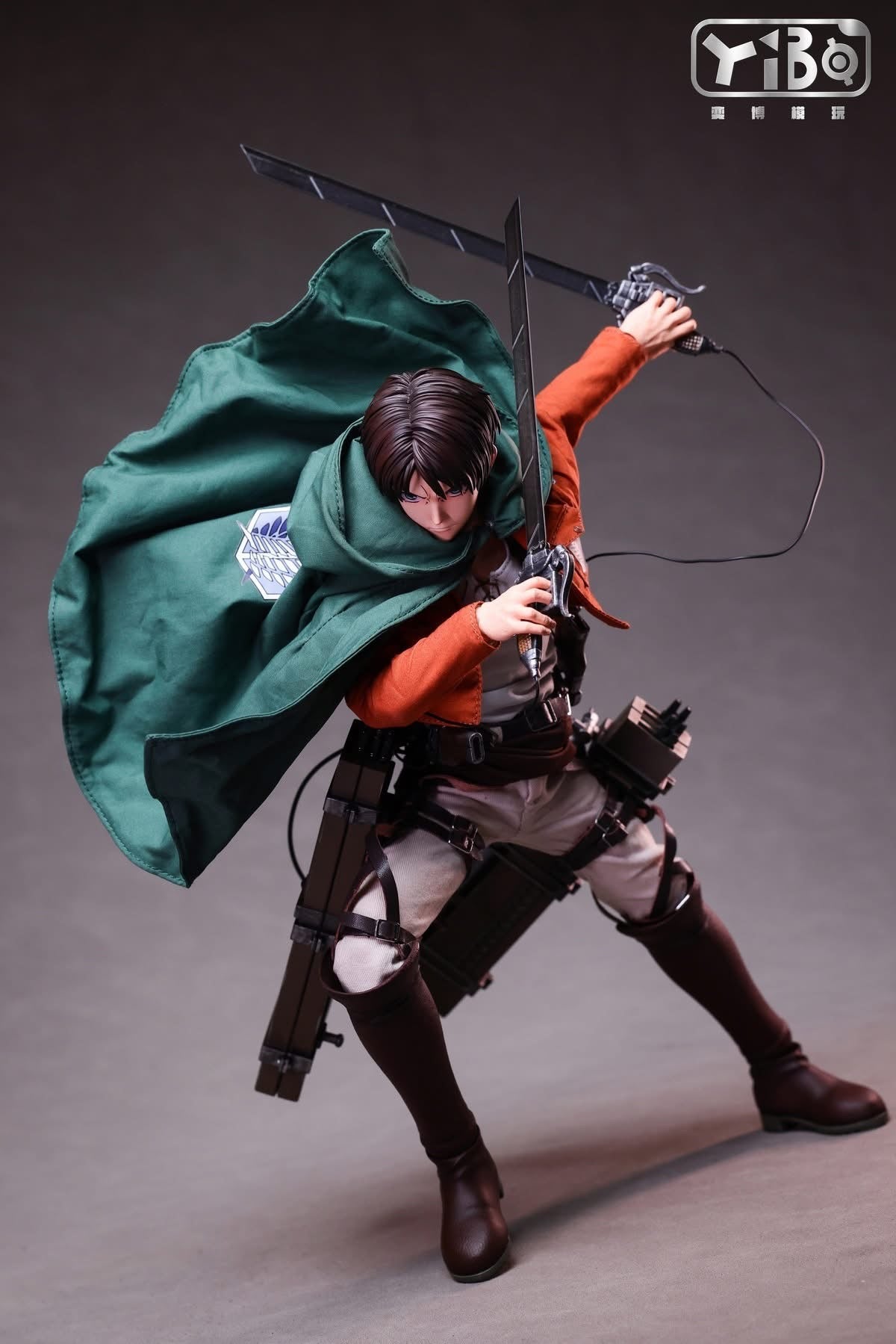 Preventa Figura Eren (pack doble) marca Yibo Toys YB-R2014 escala 1/6