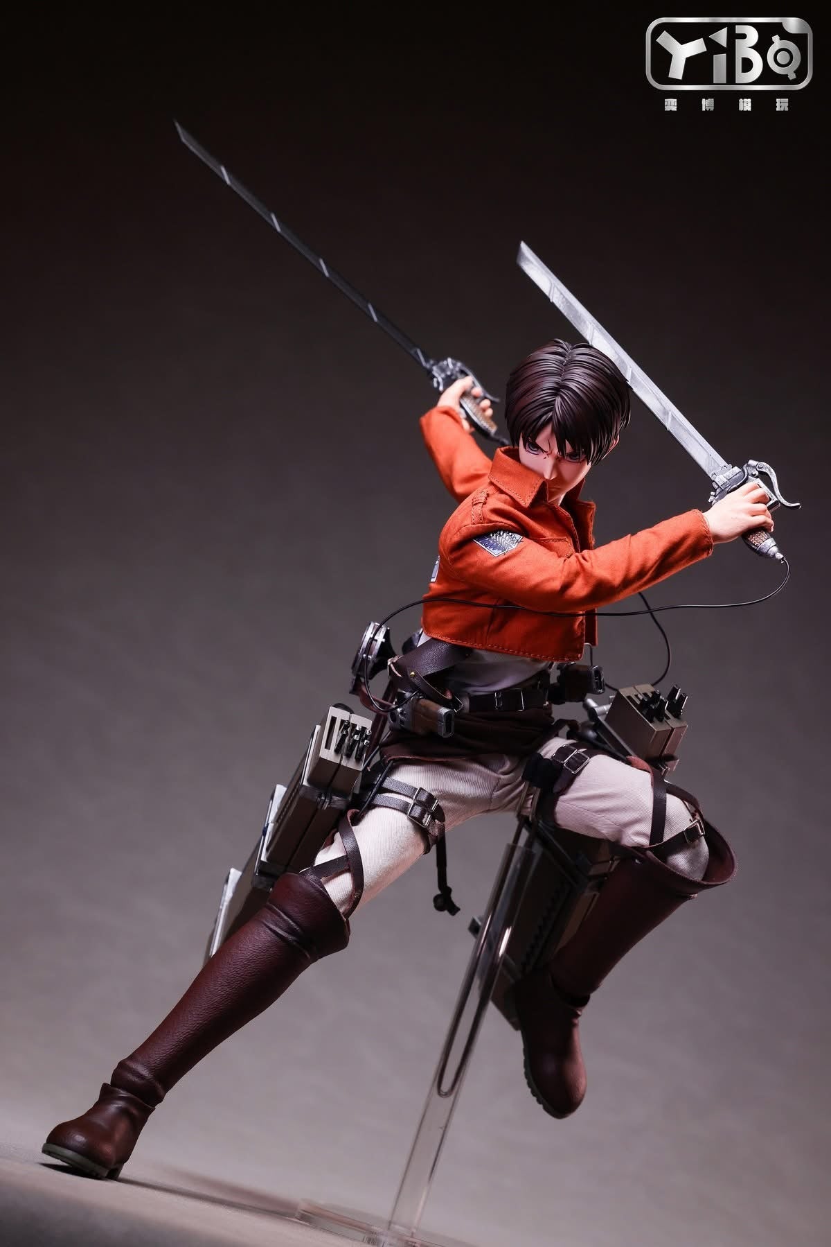 Preventa Figura Eren (pack doble) marca Yibo Toys YB-R2014 escala 1/6