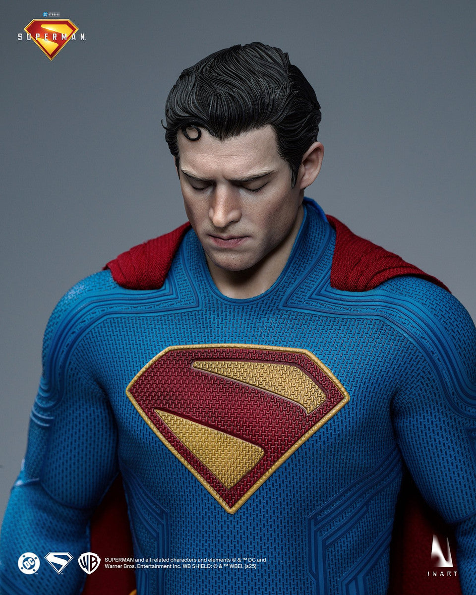 Preventa Figura SUPERMAN (con Krypto) - Superman (2025) marca INART A021 escala 1/6