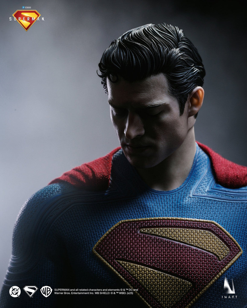 Preventa Figura SUPERMAN (con Krypto) - Superman (2025) marca INART A021 escala 1/6