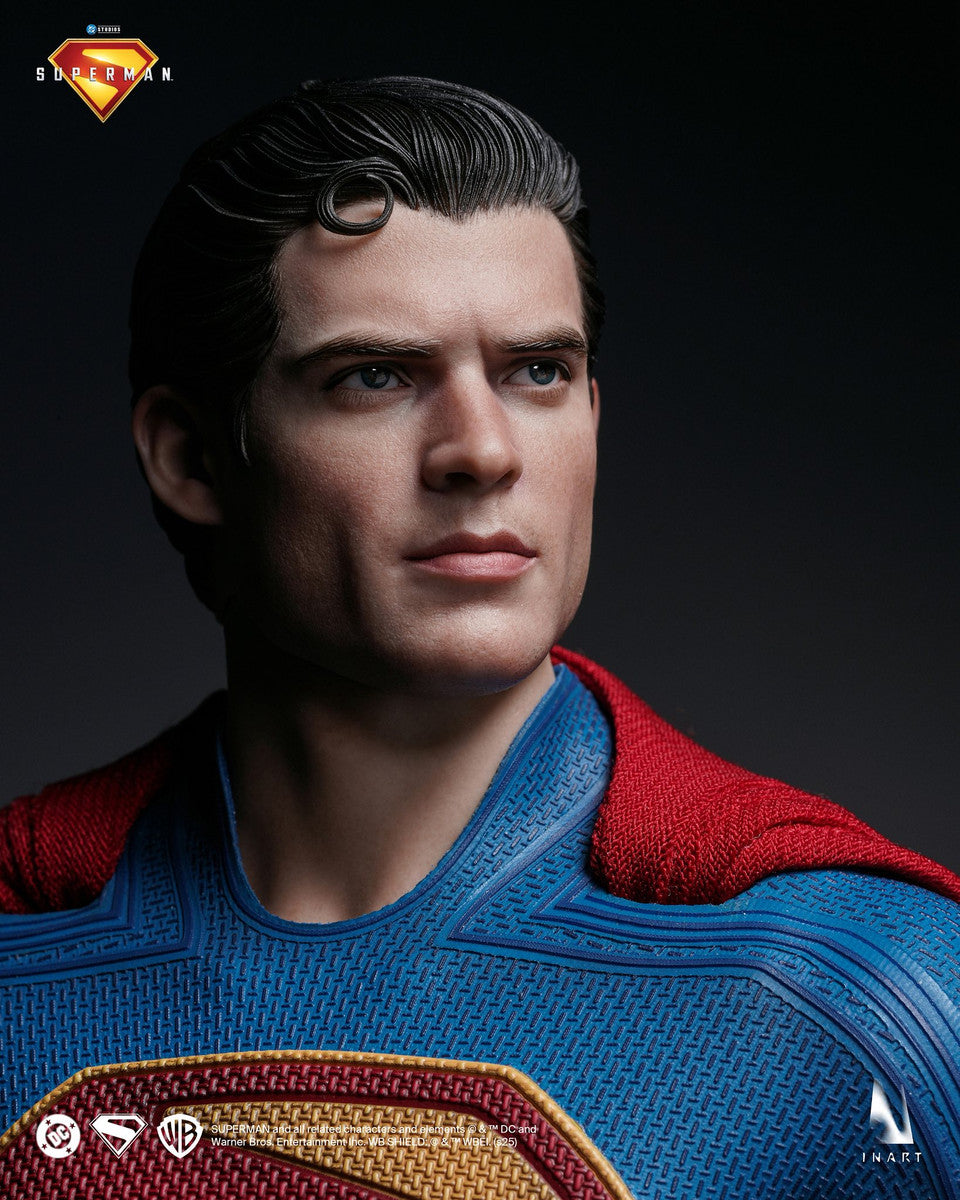 Preventa Figura SUPERMAN (con Krypto) - Superman (2025) marca INART A021 escala 1/6