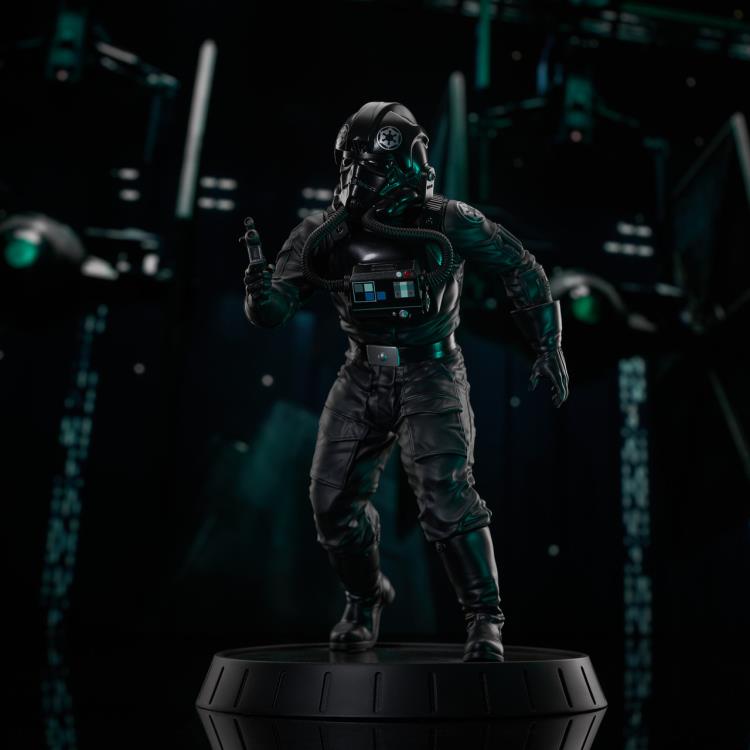 Preventa Estatua TIE Fighter Pilot (Edición limitada) (Resina) - Star Wars: A New Hope - Premier Collection marca Diamond Select Toys escala 1/6