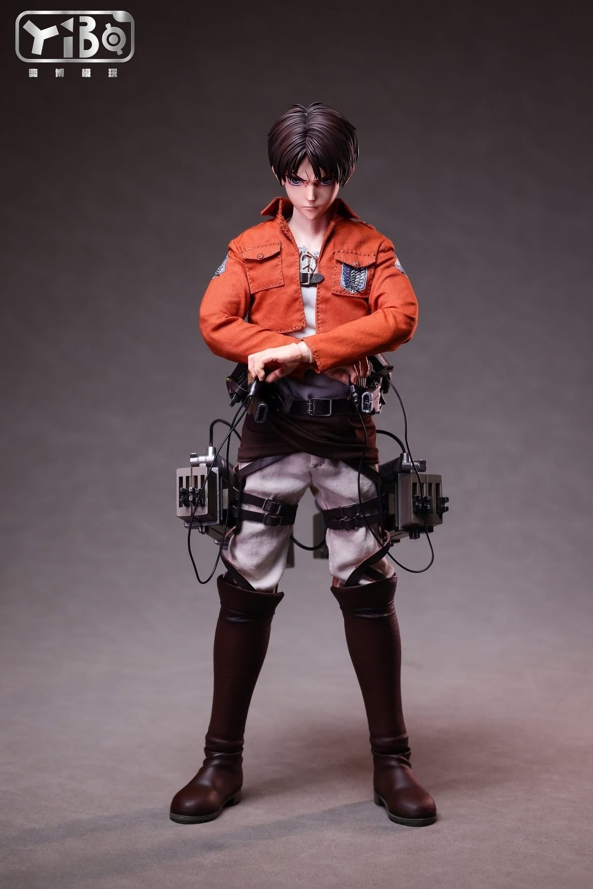 Preventa Figura Eren (pack doble) marca Yibo Toys YB-R2014 escala 1/6