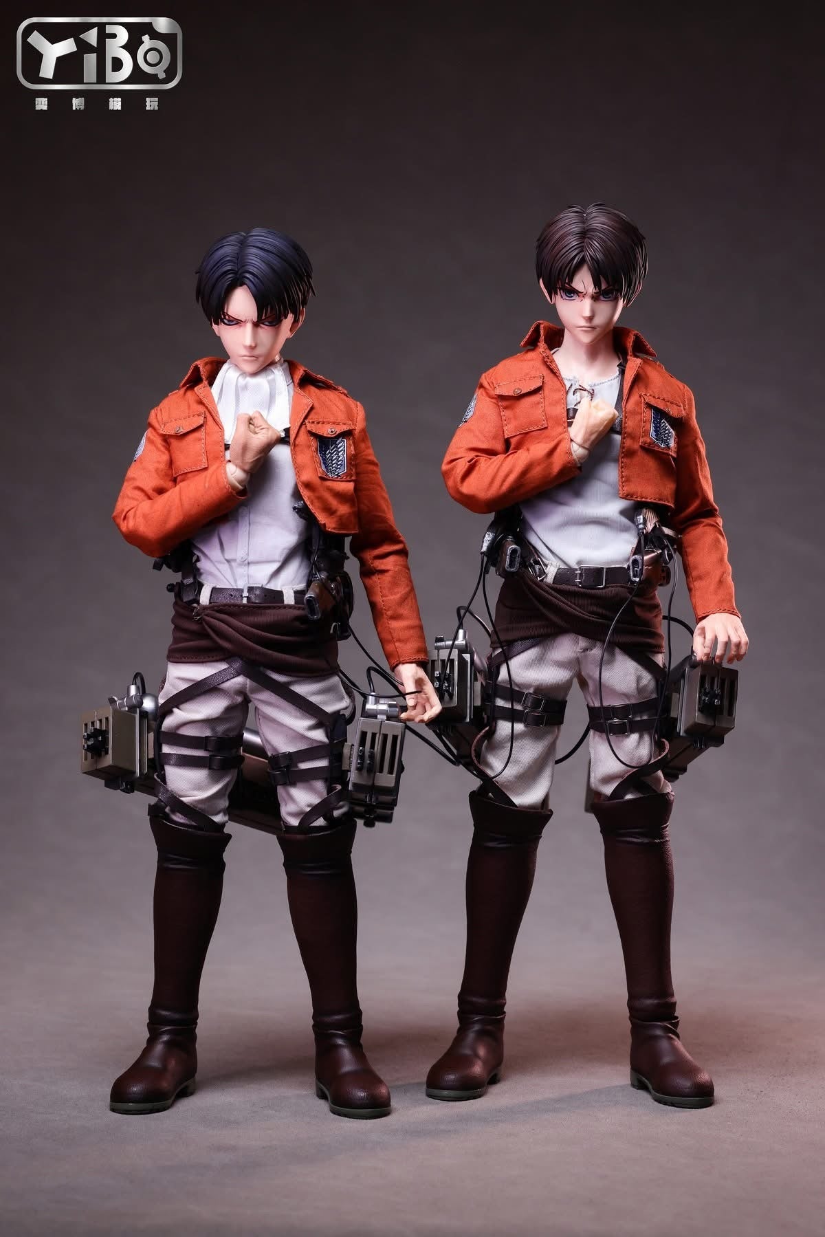Preventa Figura Eren (pack doble) marca Yibo Toys YB-R2014 escala 1/6