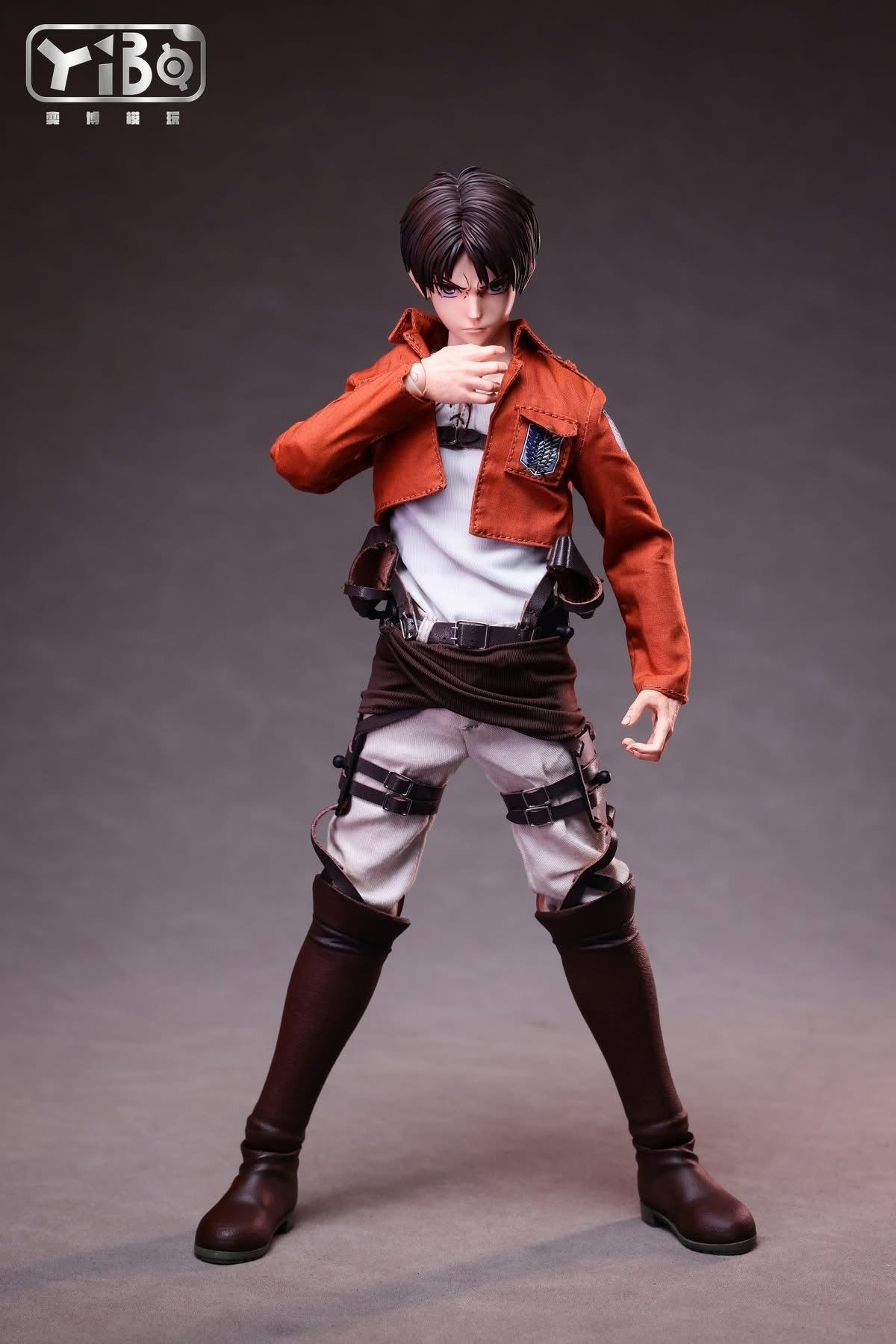 Preventa Figura Eren (pack doble) marca Yibo Toys YB-R2014 escala 1/6