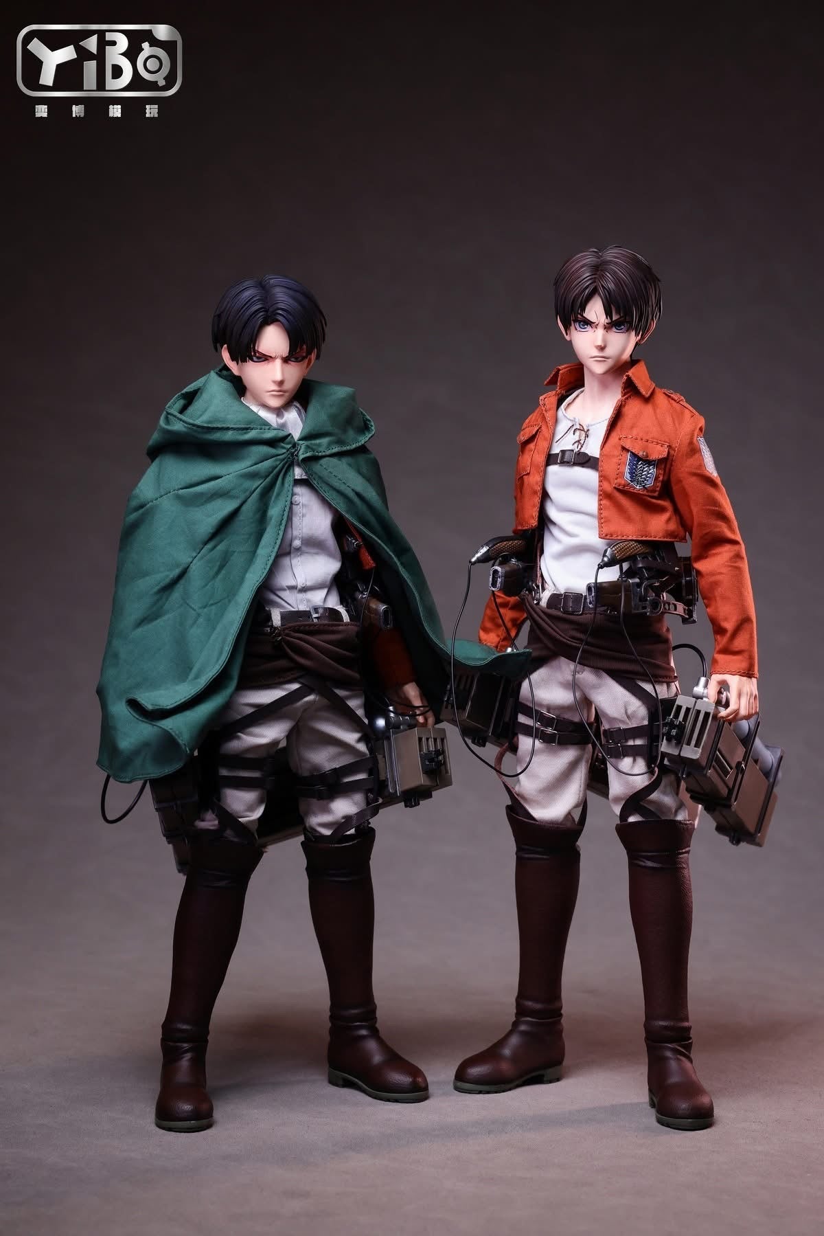 Preventa Figura Eren (pack doble) marca Yibo Toys YB-R2014 escala 1/6