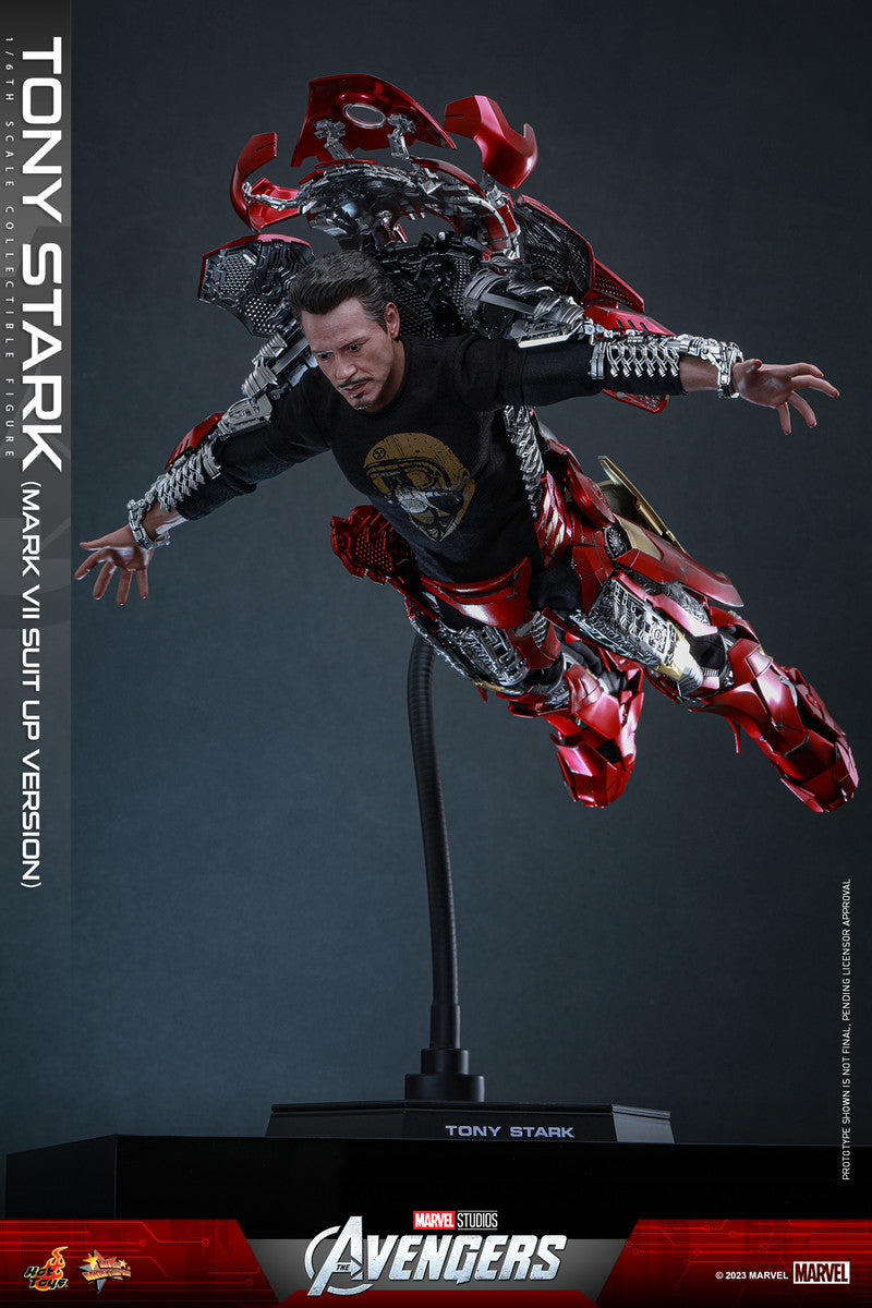 Preventa Figura Tony Stark (Mark VII Suit Up Version) The Avengers marca Hot Toys MMS718 escala 1/6