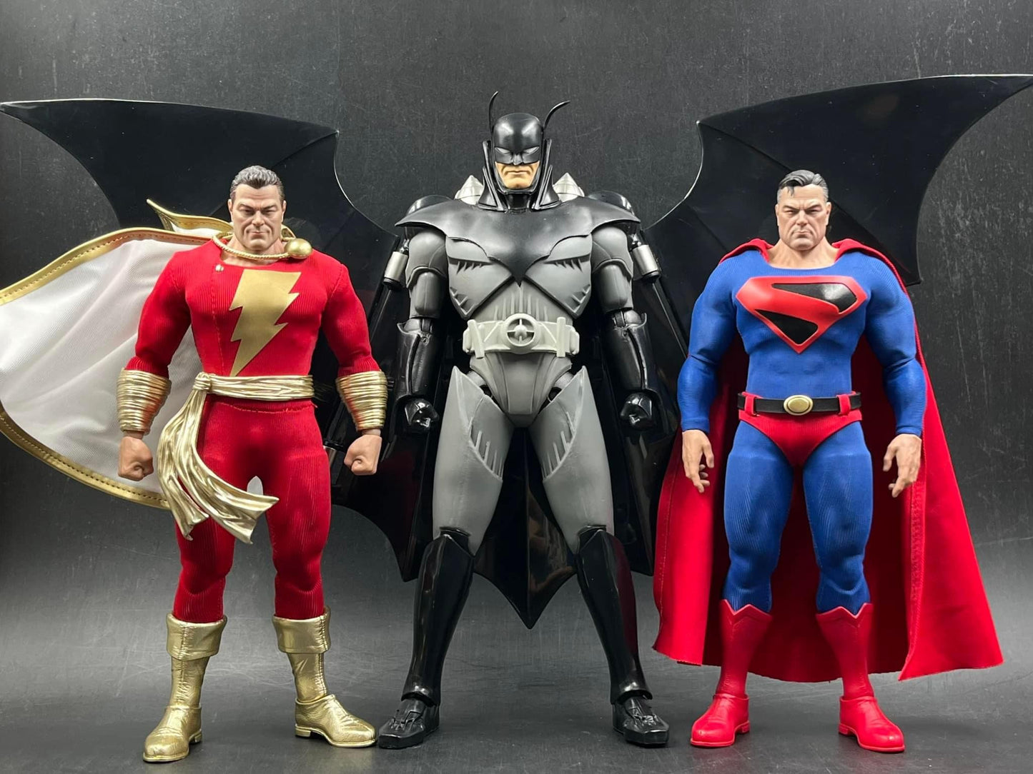 Pedido Figura Superman - DC Comics - Kingdom Come marca Pop Mart x Gong Studio escala 1/12