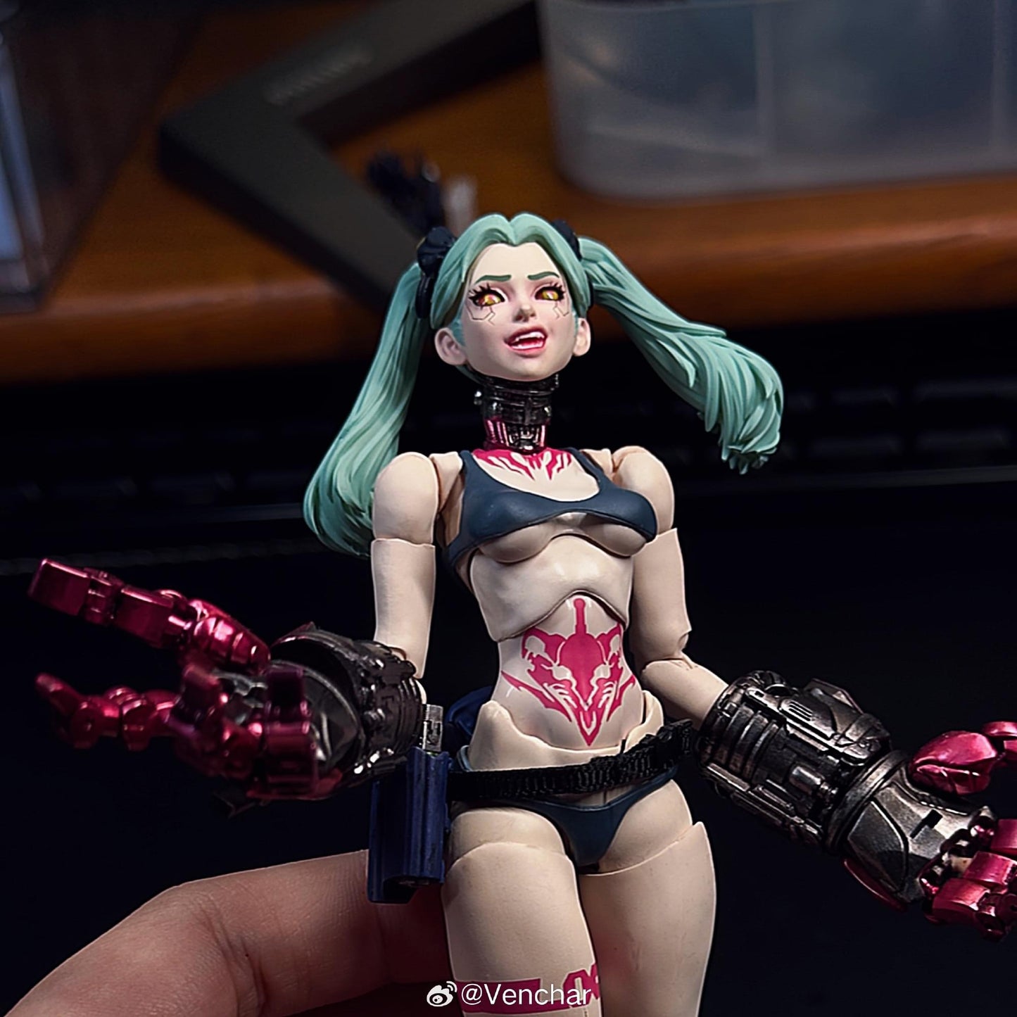 Pedido Figura GUN GIRL (Deluxe version) marca Romankey x COWL escala pequeña 1/12