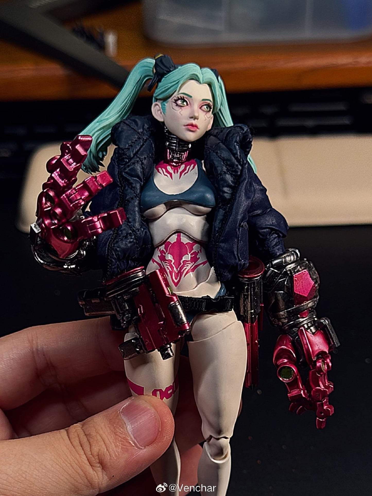 Pedido Figura GUN GIRL (Deluxe version) marca Romankey x COWL escala pequeña 1/12