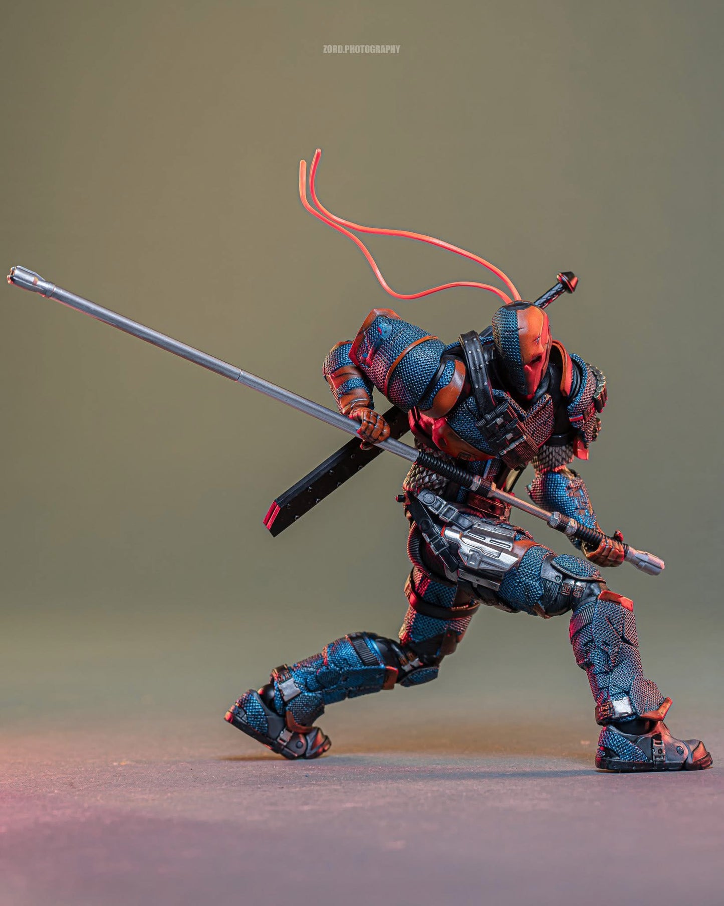 Preventa Figura Deathstroke - Arkham Knight marca LPZZ (UPF) DC002 escala 1/12