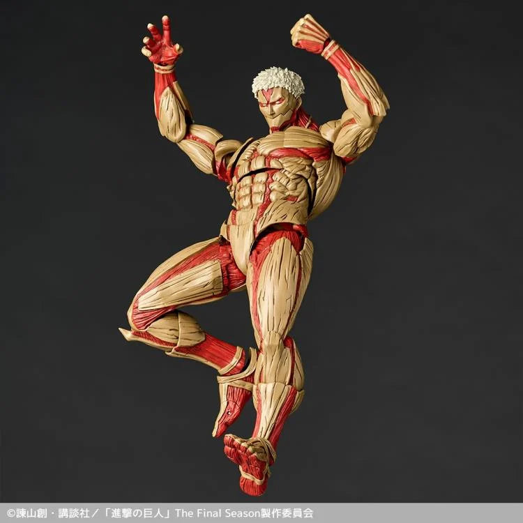 Preventa Figura Armored Titan (Reiner Braun) - Attack on Titan / Shingeki no Kyojin - Amazing Yamaguchi Revoltech marca Kaiyodo NR069 (17 cm)