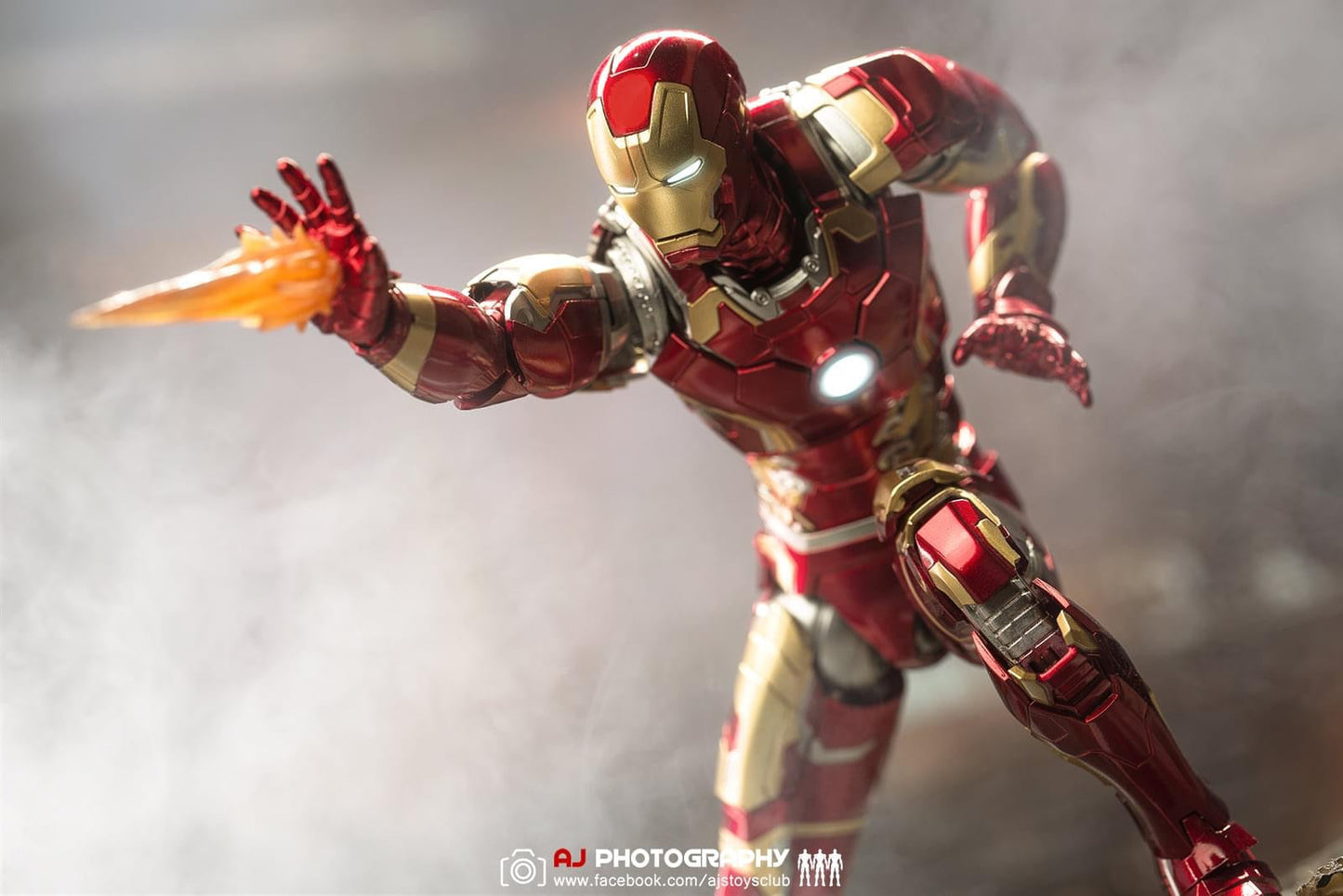 Pedido Figura DLX Iron Man Mark 43 - Avengers Infinity Saga marca Threezero 3Z0247 escala pequeña 1/12 (resurtido)