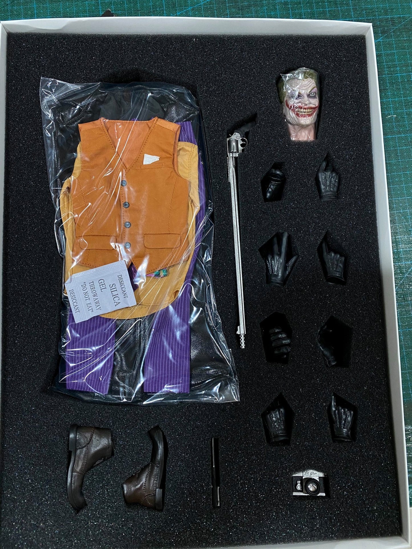 Pedido Set de Ropa Maniac marca Daftoys F01 escala 1/6