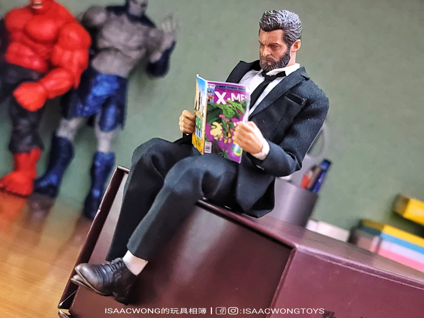 Pedido Figura Logan traje negro marca Nota Studio escala pequeña 1/12