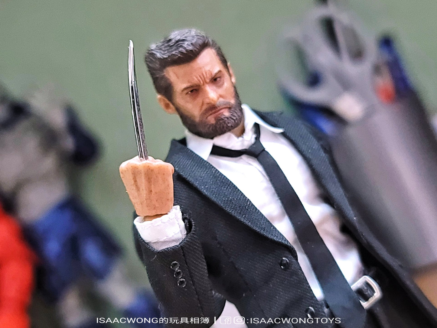 Pedido Figura Logan traje negro marca Nota Studio escala pequeña 1/12