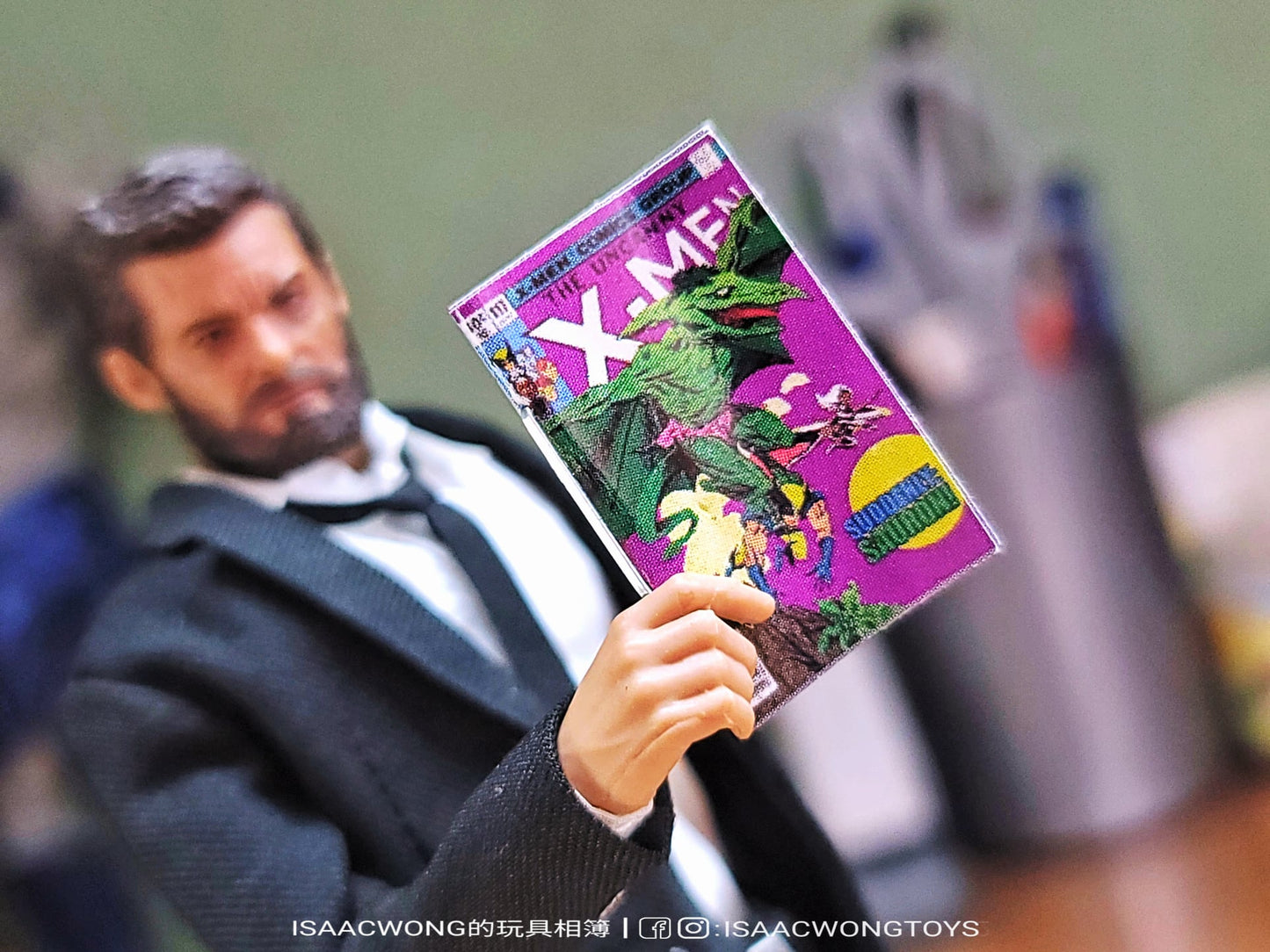 Pedido Figura Logan traje negro marca Nota Studio escala pequeña 1/12