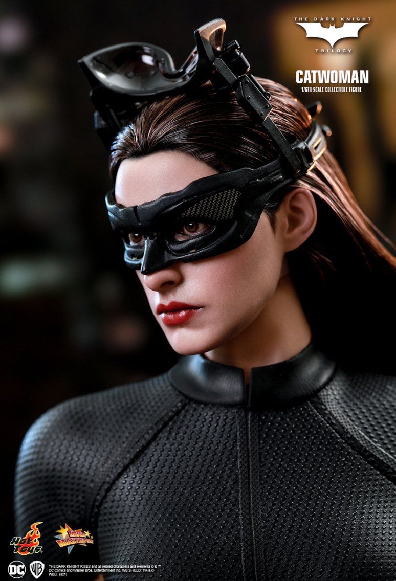 Preventa Figura Catwoman - The Dark Knight Trilogy marca Hot Toys MMS627 escala 1/6