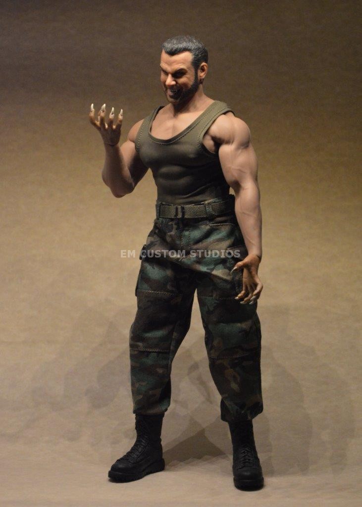 Figura Wolfman Brother con Uniforme Militar marca EM Custom Studios escala 1/6