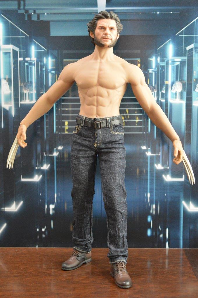 Figura Wolfman Origen marca EM Custom Studios escala 1/6