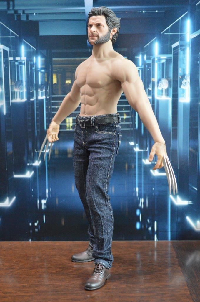 Figura Wolfman Origen marca EM Custom Studios escala 1/6