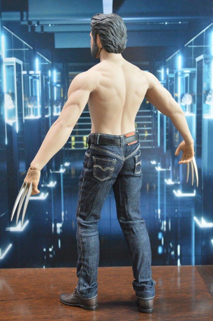 Figura Wolfman Origen marca EM Custom Studios escala 1/6