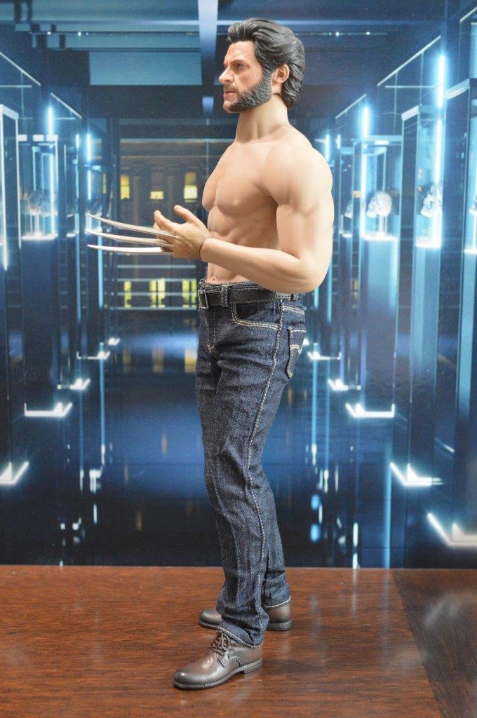 Figura Wolfman Origen marca EM Custom Studios escala 1/6