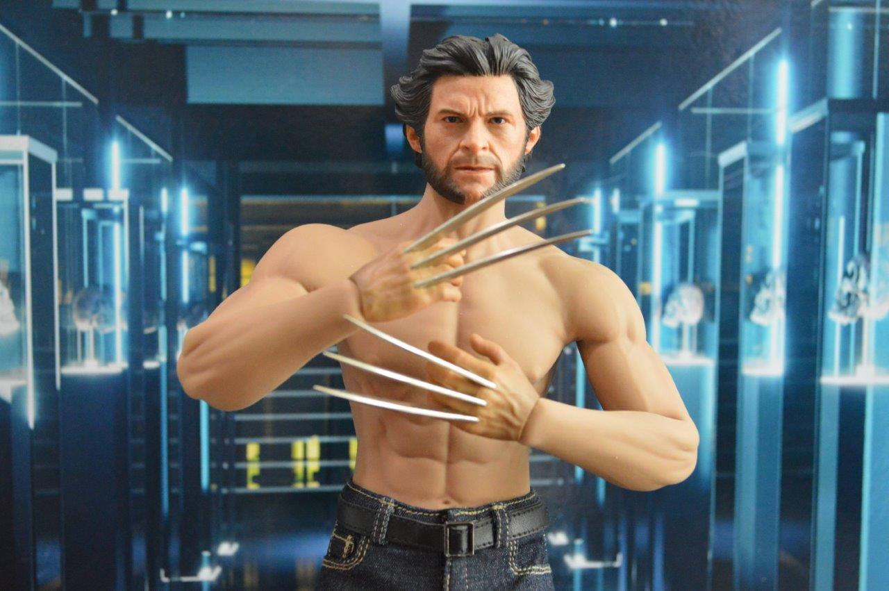 Figura Wolfman Origen marca EM Custom Studios escala 1/6