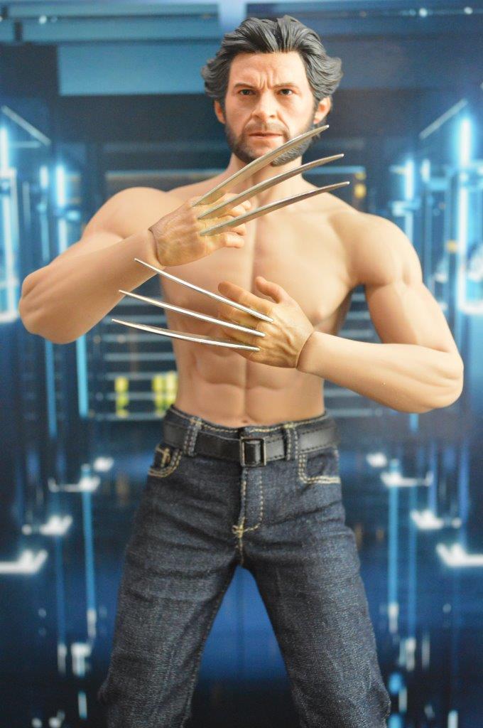 Figura Wolfman Origen marca EM Custom Studios escala 1/6