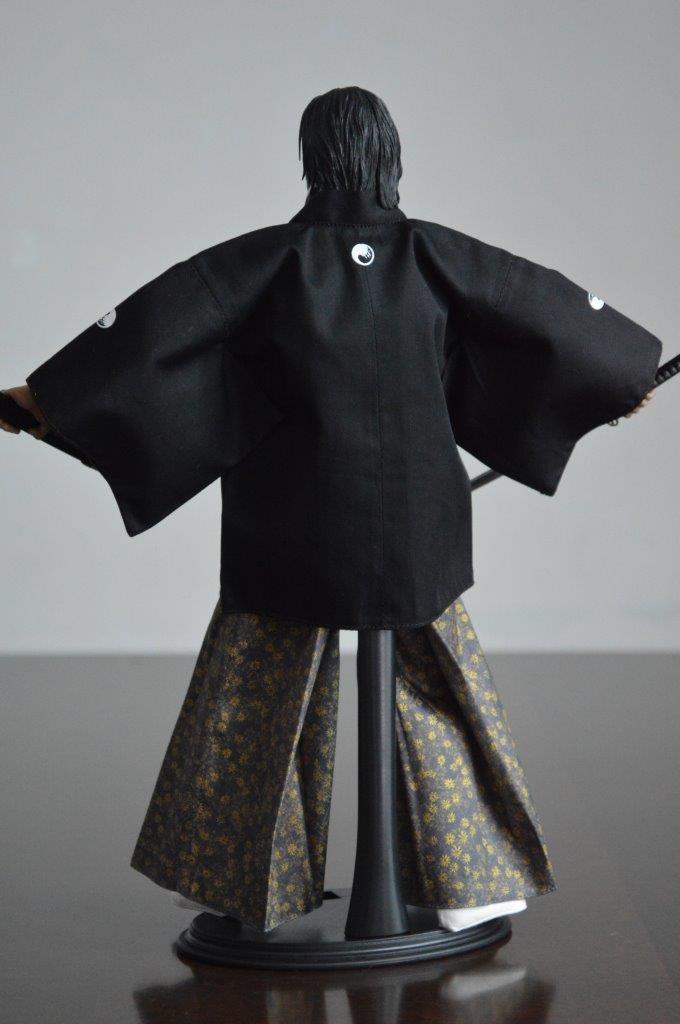 Figura Ronin marca EM Custom Studios escala 1/6