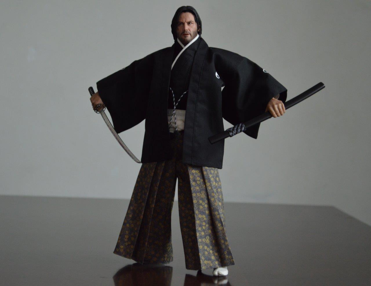 Figura Ronin marca EM Custom Studios escala 1/6