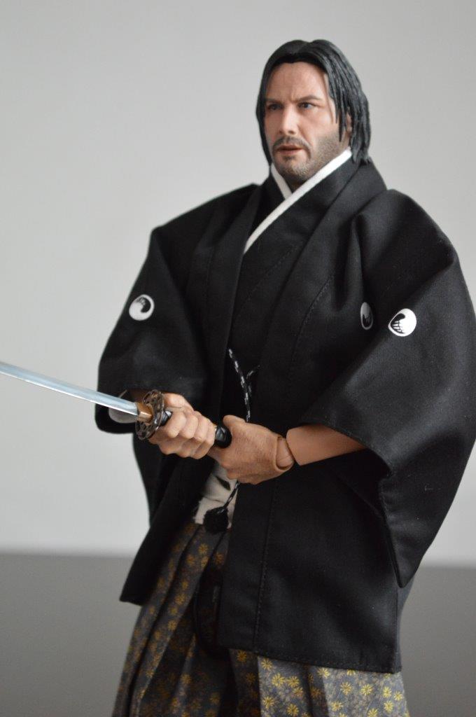 Figura Ronin marca EM Custom Studios escala 1/6