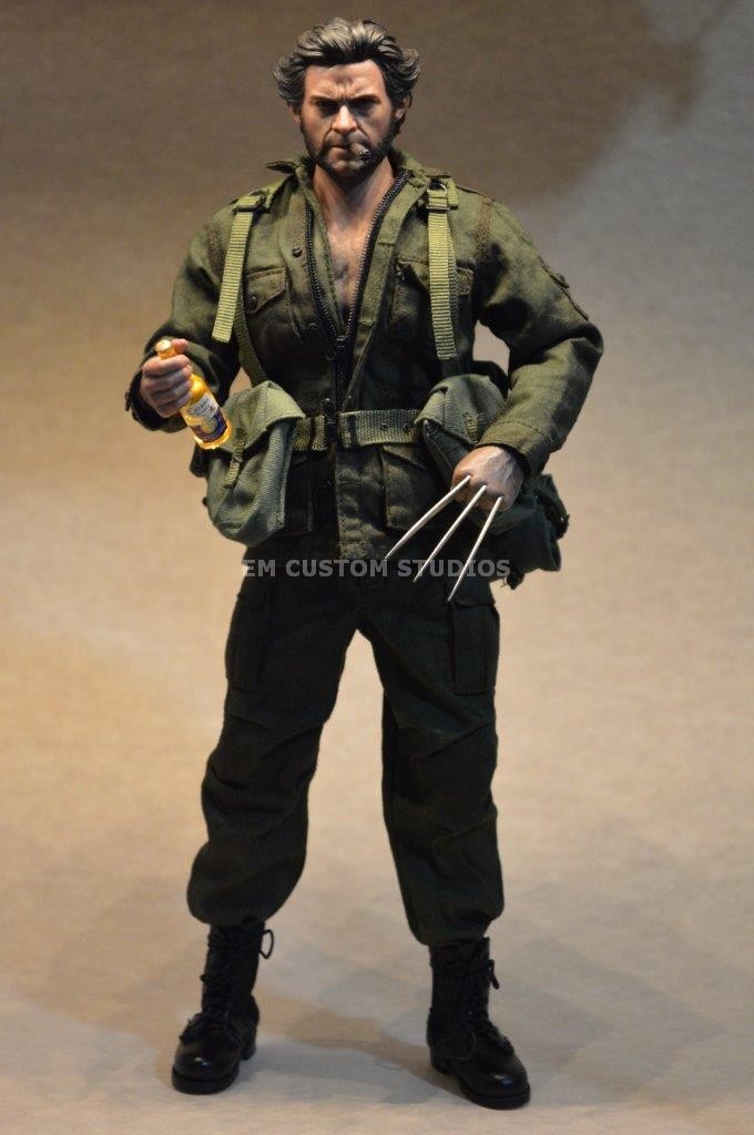 Figura Wolfman con traje militar Vietnam marca EM Custom Studios escala 1/6