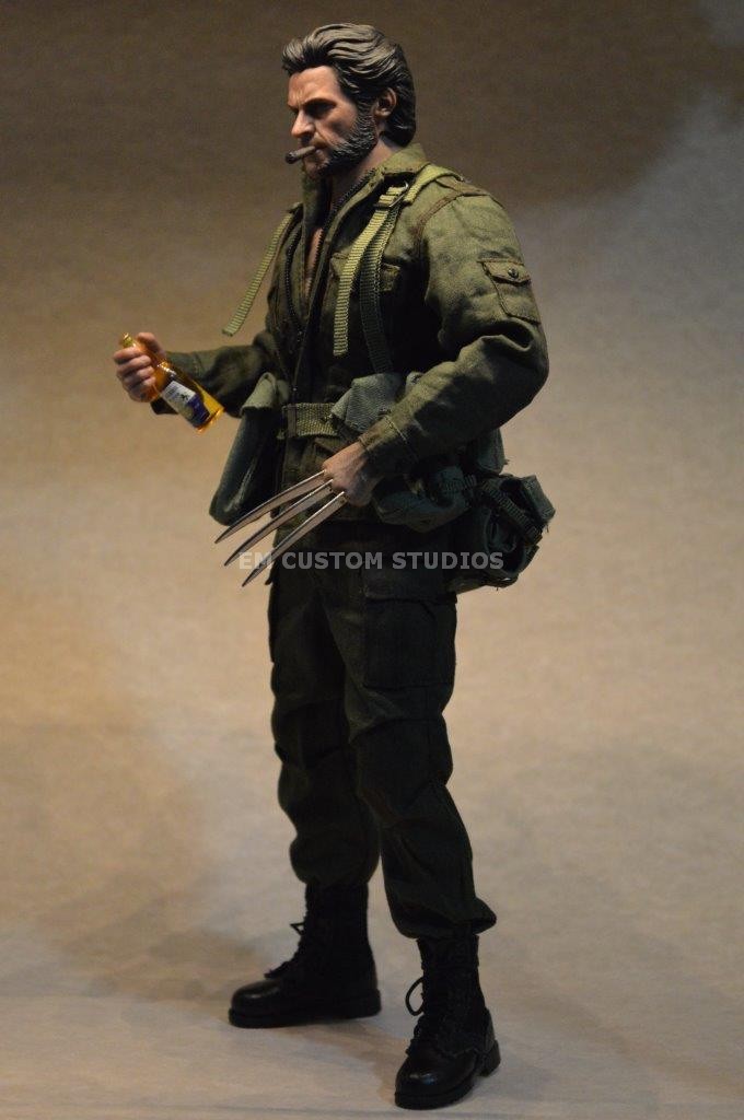 Figura Wolfman con traje militar Vietnam marca EM Custom Studios escala 1/6