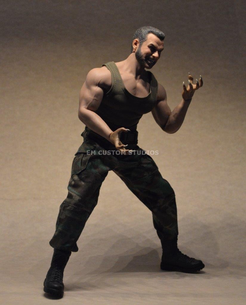 Figura Wolfman Brother con Uniforme Militar marca EM Custom Studios escala 1/6