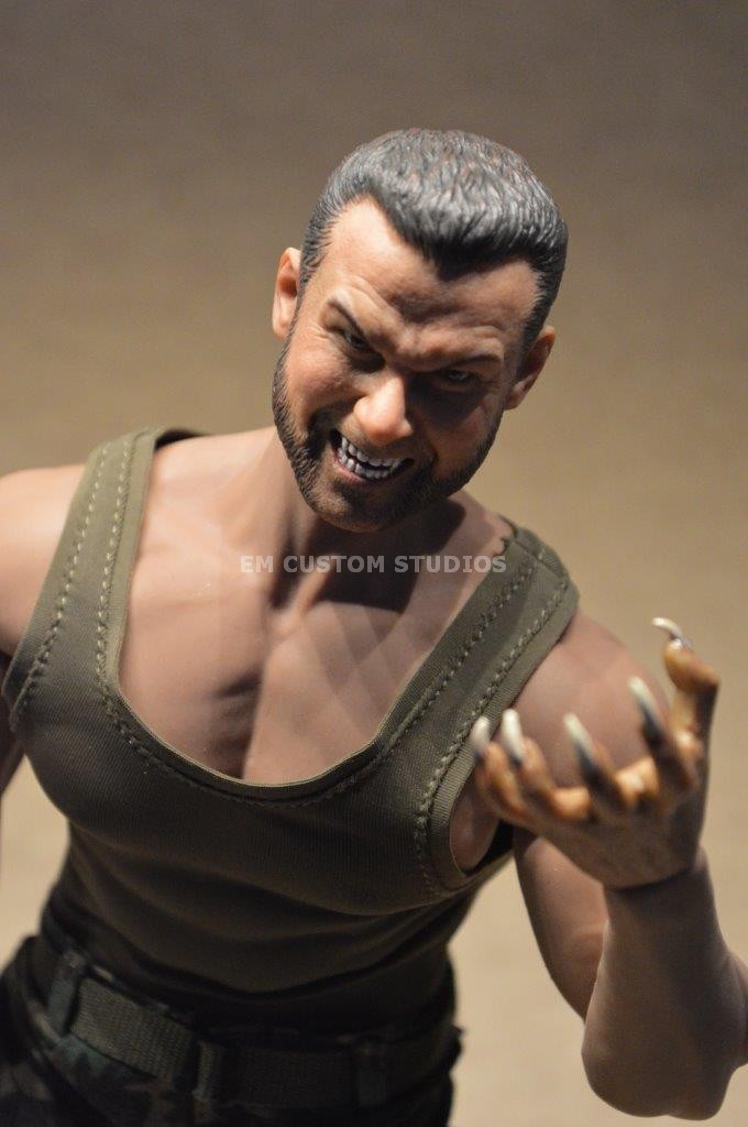 Figura Wolfman Brother con Uniforme Militar marca EM Custom Studios escala 1/6