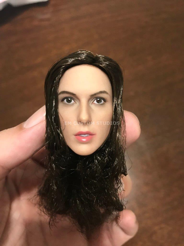 Cabeza Femenina Gal marca custom escala 1/6
