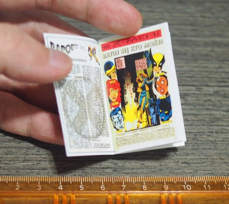 Accesorio Mini Comic a color Wolfman escala 1/6
