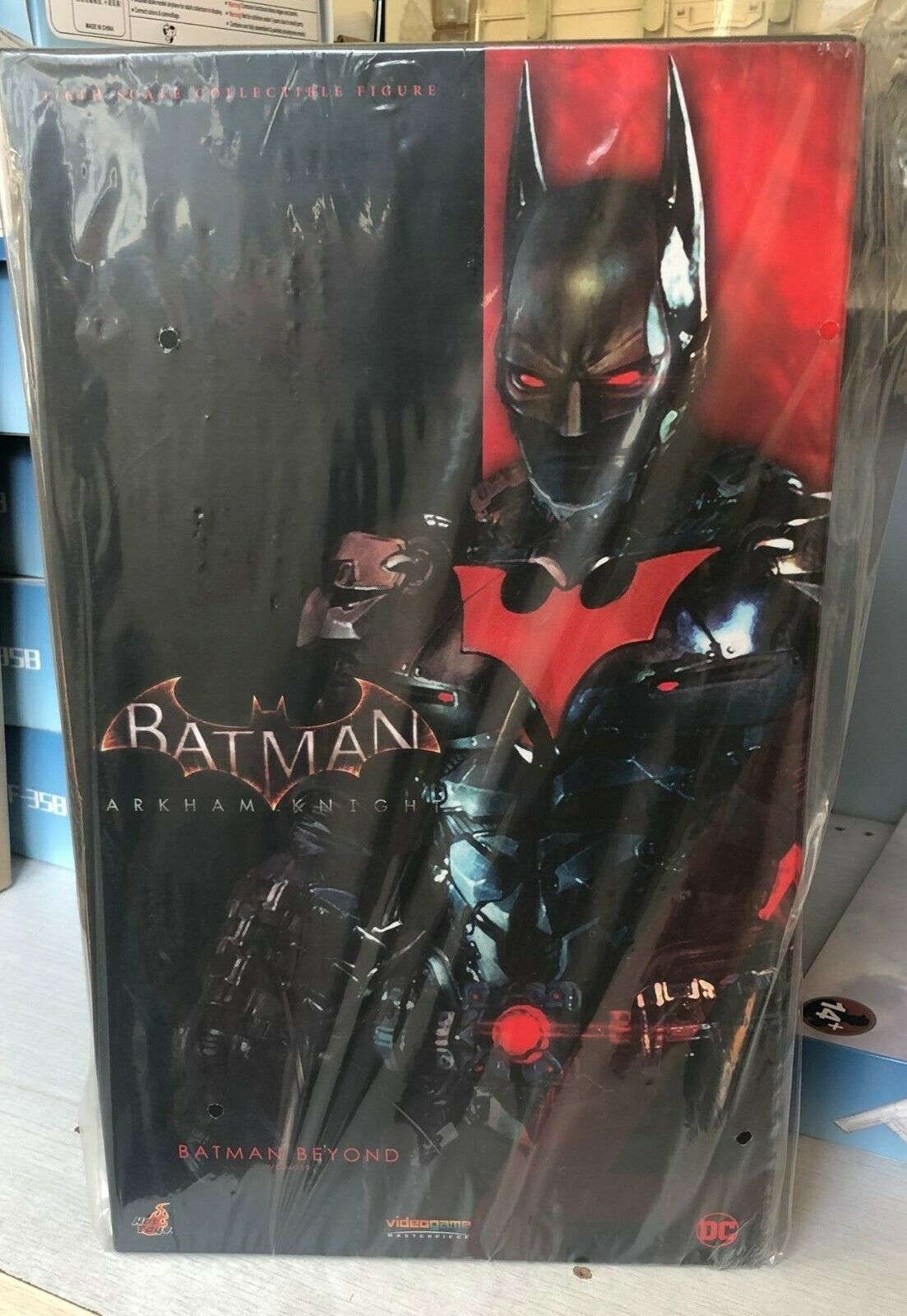 Pedido Figura Batman Beyond - Arkham Knight marca Hot Toys VGM39 escala 1/6