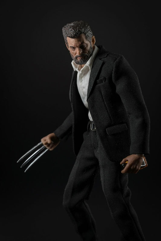 Pedido Figura Logan traje negro marca Nota Studio escala pequeña 1/12
