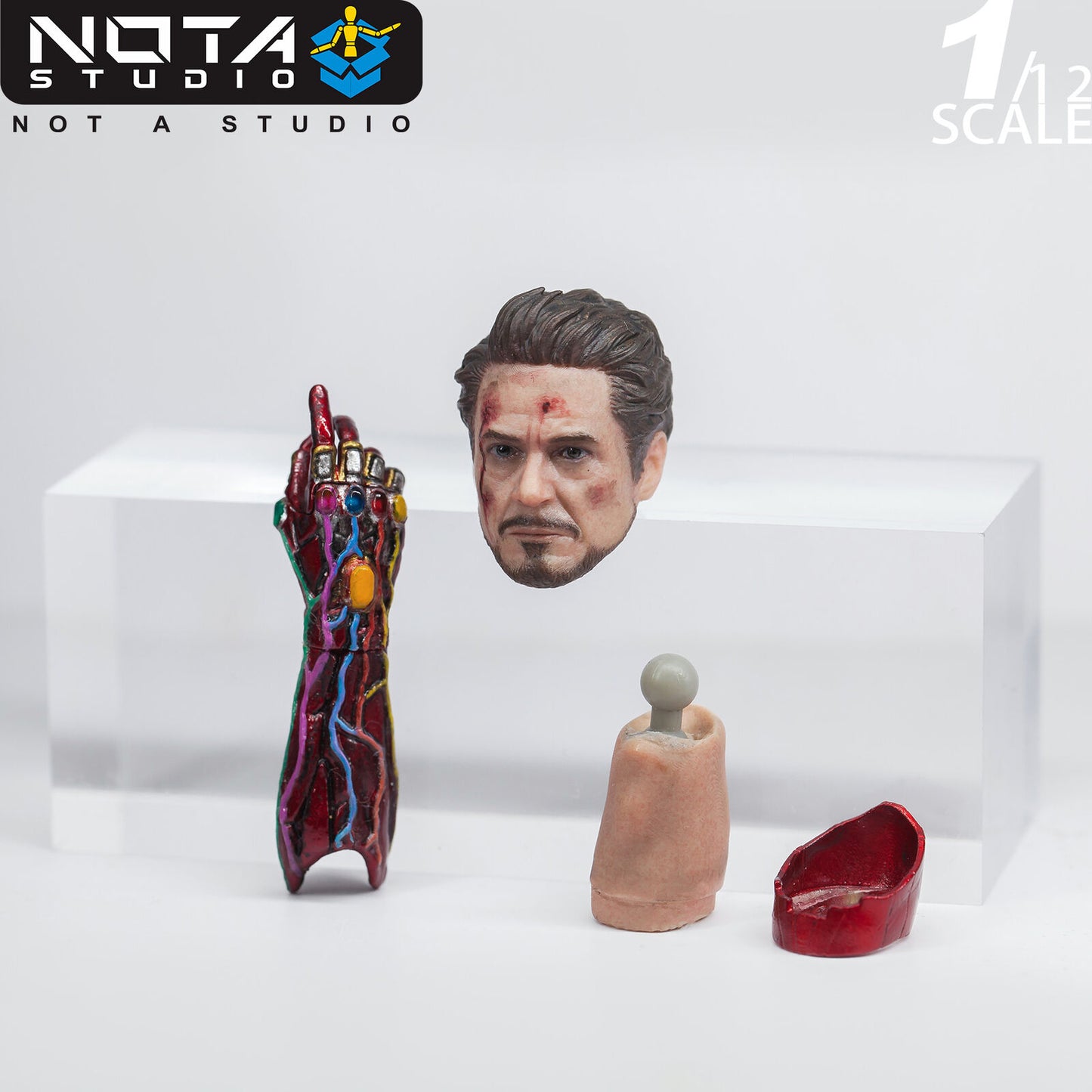 Pedido Cabeza Tony con daño de batalla y Guantelete LED marca Nota escala 1/12