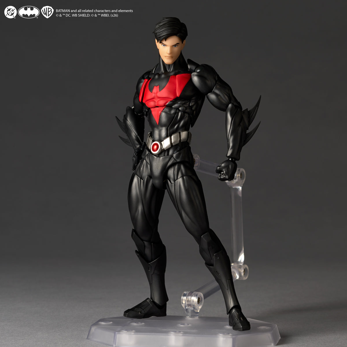 Preventa Figura Batman - Batman Beyond - Amazing Yamaguchi Revoltech marca Kaiyodo NR128 escala 1/12