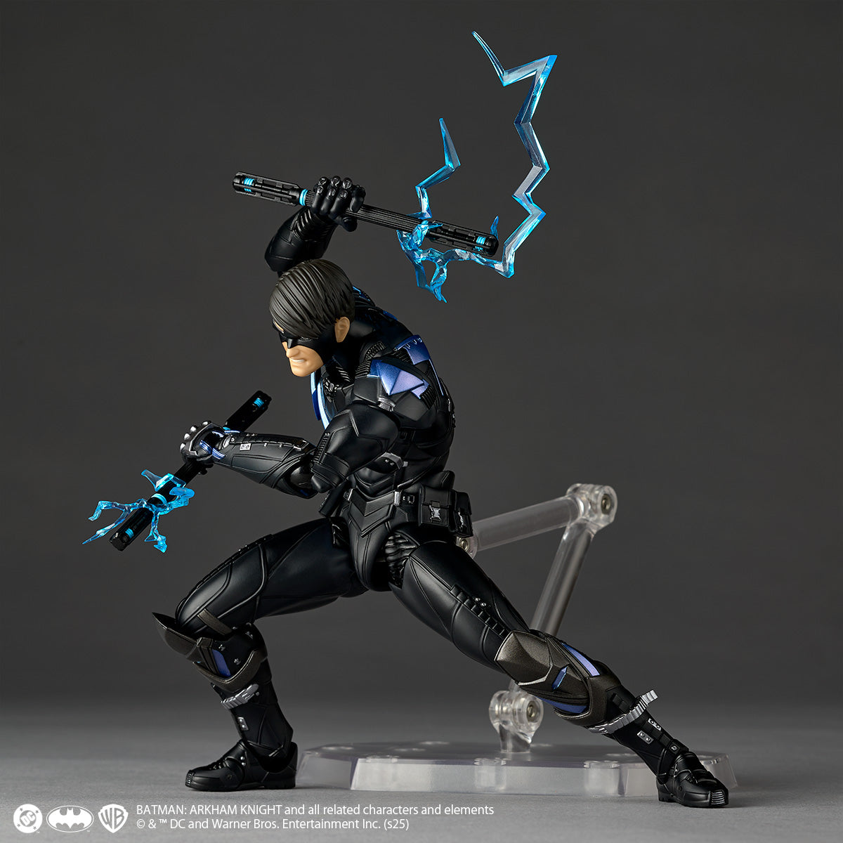 Preventa Figura Nightwing - DC Comics - Amazing Yamaguchi Revoltech marca Kaiyodo NR104 escala 1/12