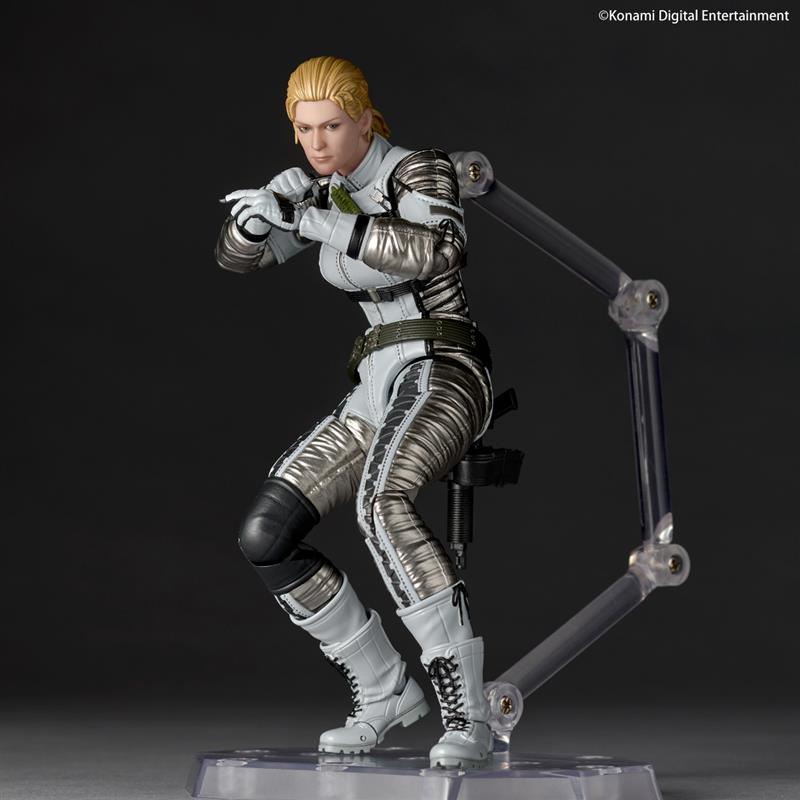 Preventa Figura The Boss - Metal Gear Solid Delta: Snake Eater - Amazing Yamaguchi Revoltech marca Kaiyodo NR117 escala 1/12