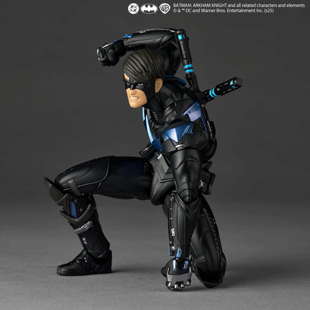 Preventa Figura Nightwing - DC Comics - Amazing Yamaguchi Revoltech marca Kaiyodo NR104 escala 1/12