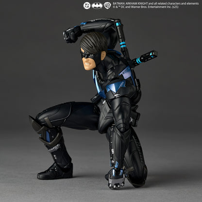Preventa Figura Nightwing - DC Comics - Amazing Yamaguchi Revoltech marca Kaiyodo NR104 escala 1/12