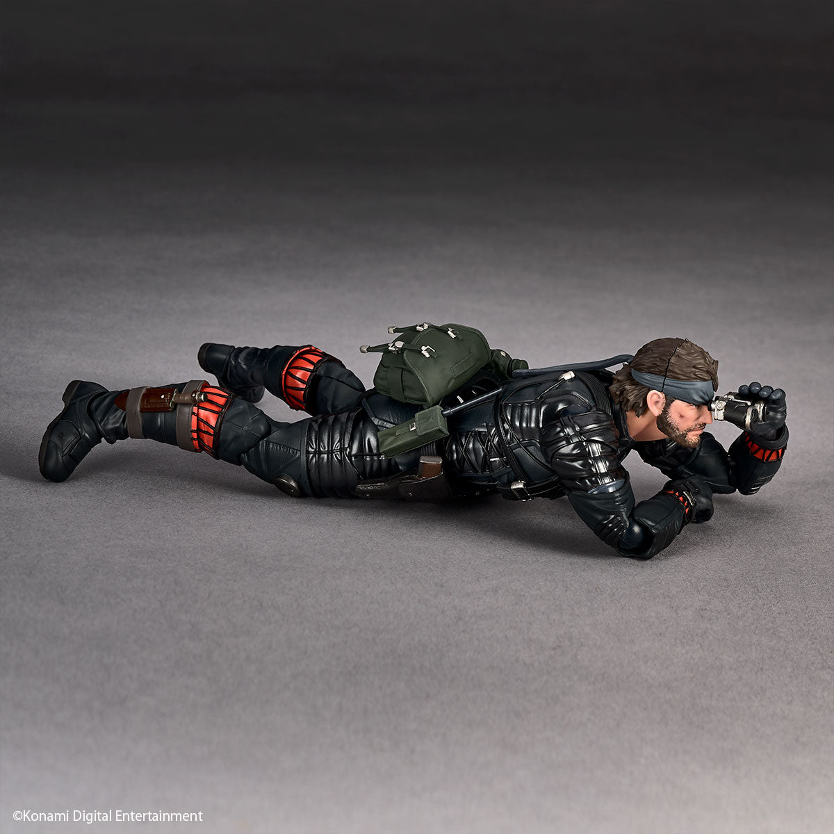 Preventa Figura Naked Snake (Sneaking Suit Ver.) - Metal Gear Solid Delta: Snake Eater - Amazing Yamaguchi Revoltech marca Kaiyodo NR119 escala 1/12