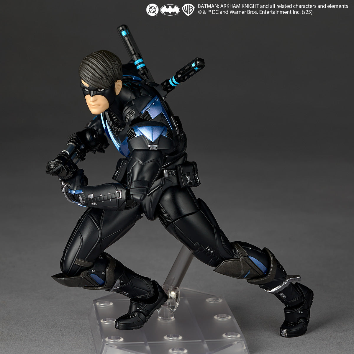 Preventa Figura Nightwing - DC Comics - Amazing Yamaguchi Revoltech marca Kaiyodo NR104 escala 1/12