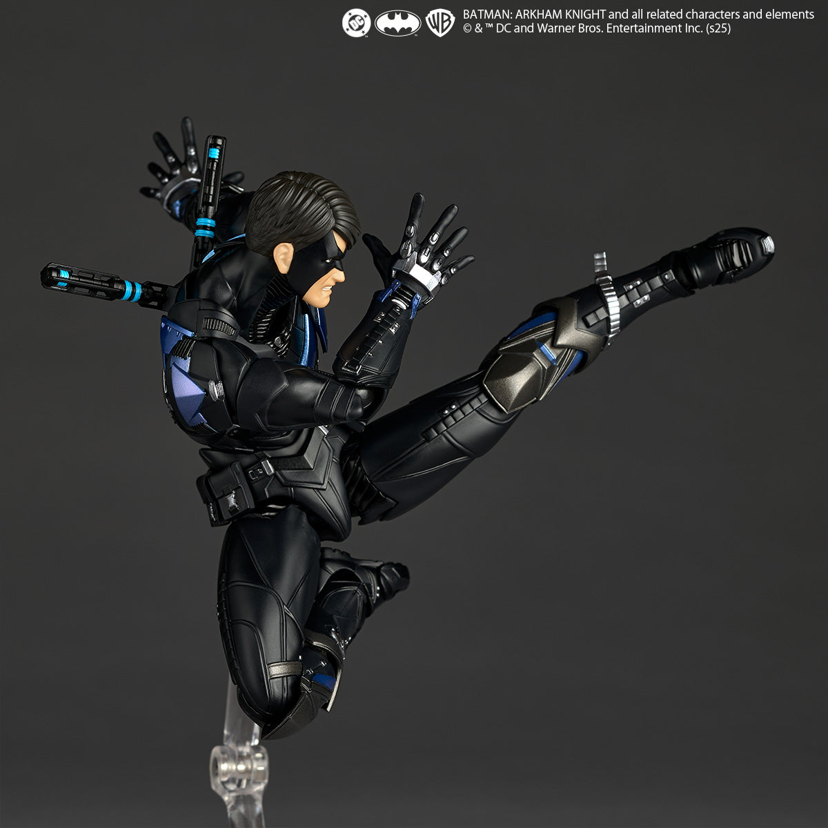 Preventa Figura Nightwing - DC Comics - Amazing Yamaguchi Revoltech marca Kaiyodo NR104 escala 1/12