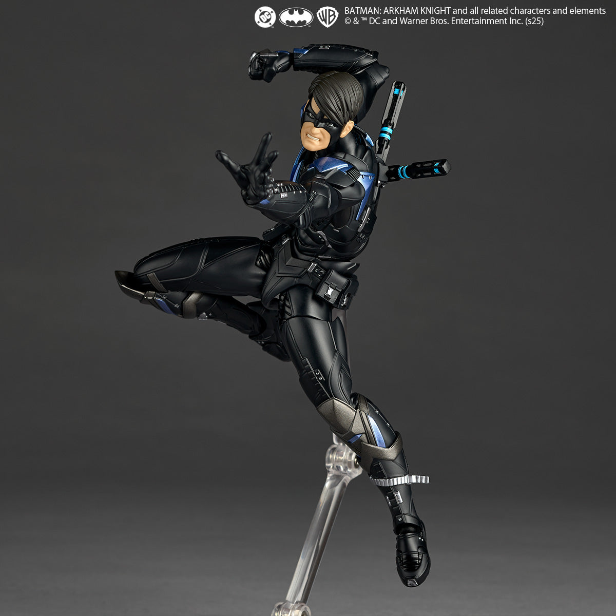 Preventa Figura Nightwing - DC Comics - Amazing Yamaguchi Revoltech marca Kaiyodo NR104 escala 1/12